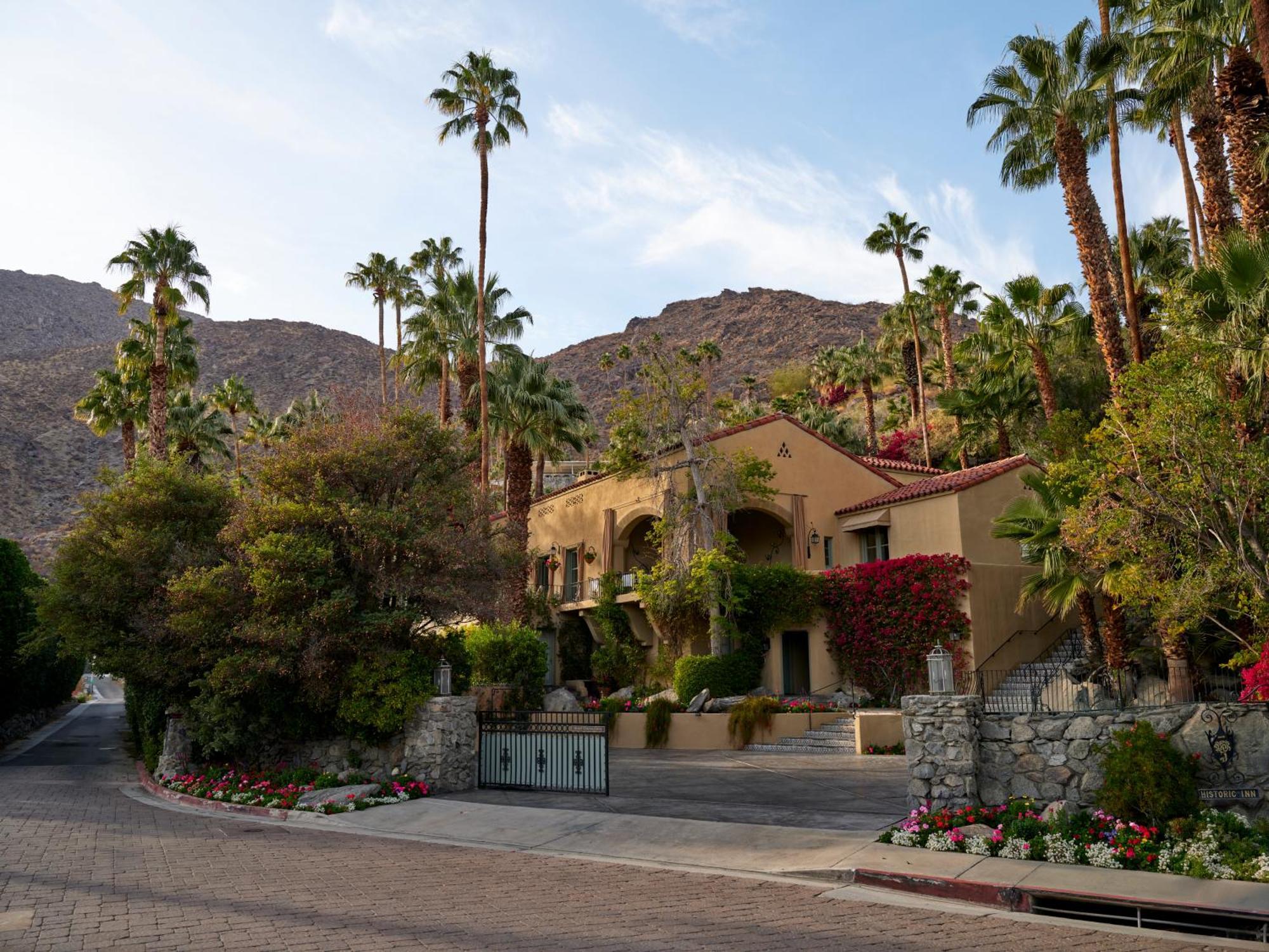 The Willows Palm Springs Bagian luar foto